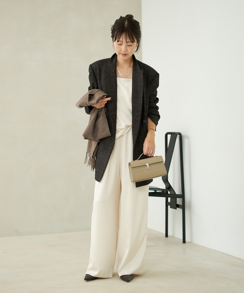 plage(プラージュ)の「《追加》dull satin キャミソール(キャミソール・レディース・アイボリー/ブラック・FREE)」の6枚目の写真