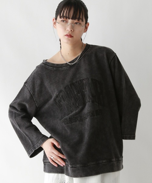 RAGEBLUE（レイジブルー）の「カレッジロゴ刺繍ピグメントプルオーバー（スウェット・レディース・ベージュ/ブラック・FREE）」の6枚目の写真