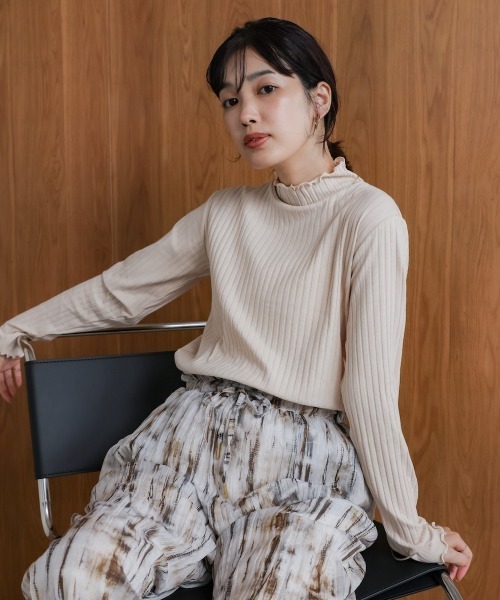 Bou Jeloud（ブージュルード）の「長袖タートルカットソー（Tシャツ/カットソー・レディース・アイボリー/ブラック/グレイッシュベージュ/レッド/グリーン/ブルー・L/M）」の21枚目の写真