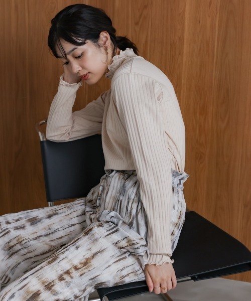 Bou Jeloud（ブージュルード）の「長袖タートルカットソー（Tシャツ/カットソー・レディース・アイボリー/ブラック/グレイッシュベージュ/レッド/グリーン/ブルー・L/M）」の16枚目の写真