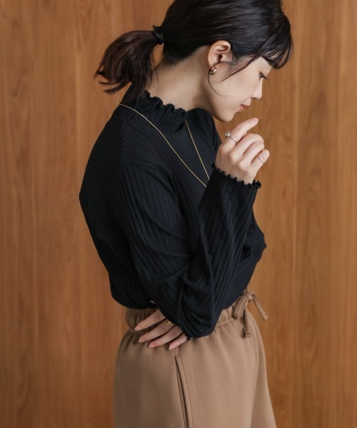 Bou Jeloud（ブージュルード）の「長袖タートルカットソー（Tシャツ/カットソー・レディース・アイボリー/ブラック/グレイッシュベージュ/レッド/グリーン/ブルー・L/M）」の12枚目の写真