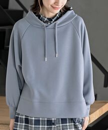 レイヤーネックラグランスリーブプルオーバー