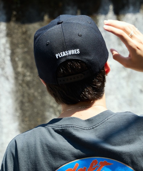 PLEASURES（プレジャー）の「PLEASURES/プレジャーズ DAFT CLUB HAT