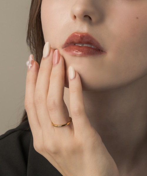 muku(ムク)の「RING/TRIPLE ZIRCONIA(リング・レディース・ゴールド/シルバー・11)」の4枚目の写真