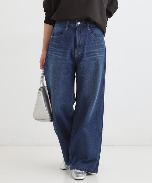 SHOO・LA・RUE（シューラルー）の「【高レビュー/S-LL】脚のラインを拾いにくい デニムワイドパンツ（デニムパンツ・レディース・チャコールグレー/ブルー/ブラック/ネイビー・01/02/03/04/10）」の3枚目の写真