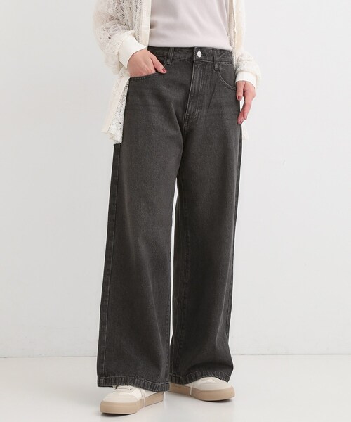SHOO・LA・RUE（シューラルー）の「【高レビュー/S-LL】脚のラインを拾いにくい デニムワイドパンツ（デニムパンツ・レディース・チャコールグレー/ブルー/ブラック/ネイビー・01/02/03/04/10）」の2枚目の写真