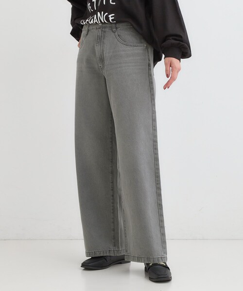 SHOO・LA・RUE（シューラルー）の「【高レビュー/S-LL】脚のラインを拾いにくい デニムワイドパンツ（デニムパンツ・レディース・チャコールグレー/ブルー/ブラック/ネイビー・01/02/03/04/10）」の21枚目の写真