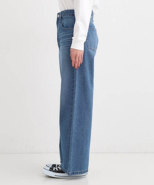 SHOO・LA・RUE（シューラルー）の「【高レビュー/S-LL】脚のラインを拾いにくい デニムワイドパンツ（デニムパンツ・レディース・チャコールグレー/ブルー/ブラック/ネイビー・01/02/03/04/10）」の16枚目の写真