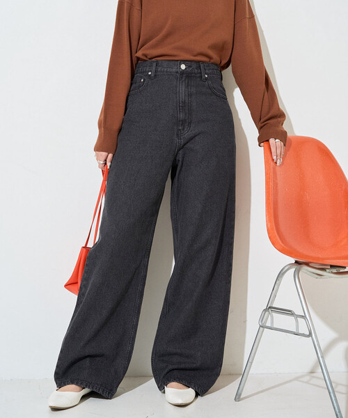 FREAK'S STORE（フリークスストア）の「限定展開　ストレート ルーズ デニム（デニムパンツ・レディース・ブラック/ブルー/ネイビー・27/26/25/24）」の16枚目の写真