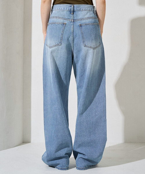 FREAK'S STORE（フリークスストア）の「限定展開　ストレート ルーズ デニム（デニムパンツ・レディース・ブラック/ブルー/ネイビー・27/26/25/24）」の7枚目の写真