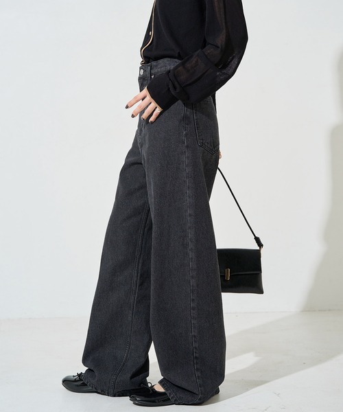 FREAK'S STORE（フリークスストア）の「限定展開　ストレート ルーズ デニム（デニムパンツ・レディース・ブラック/ブルー/ネイビー・27/26/25/24）」の2枚目の写真