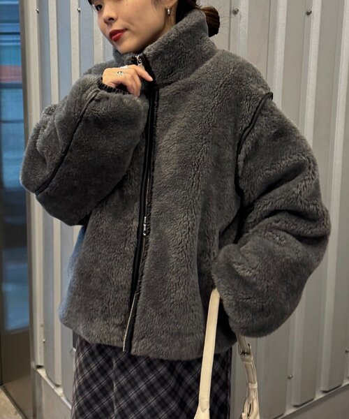 CIAOPANIC TYPY（チャオパニックティピー）の「【ぬくかる】2WAYふわボアスタンドジャケット（ブルゾン・レディース・アイボリー/ベージュ/チャコールグレー・ONE SIZE）」の12枚目の写真