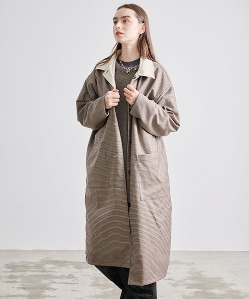 Revo.（レボ）の「Revo. コーデュロイ襟 ポリピーチツイル リバーシブル ステンカラーコート（ステンカラーコート・メンズ・ブラック/オリーブ/アイボリー・2/1）」の5枚目の写真