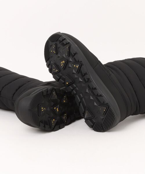 WILD THINGS(ワイルドシングス)の「WILD THINGS ワイルドシングス レディース ボア付きウィンターブーツ【防水/滑りにくい/ガラス繊維配合ソール/熱反射保温/幅広3E】 250005(ブーツ・レディース・ブラック×ブラック・23.0cm/24.0cm/25.0cm)」の3枚目の写真