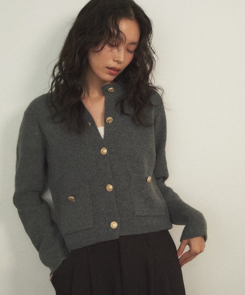 Shelly island（シェリーアイランド）の「ゴールドボタンニットカーディガン（カーディガン/ボレロ・レディース・ホワイト/グレー/ブラック・FREE）」の12枚目の写真