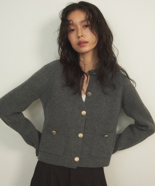 Shelly island（シェリーアイランド）の「ゴールドボタンニットカーディガン（カーディガン/ボレロ・レディース・ホワイト/グレー/ブラック・FREE）」の15枚目の写真