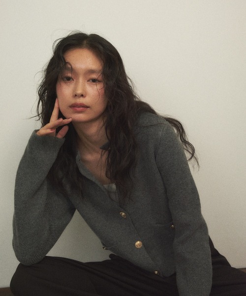 Shelly island（シェリーアイランド）の「ゴールドボタンニットカーディガン（カーディガン/ボレロ・レディース・ホワイト/グレー/ブラック・FREE）」の10枚目の写真