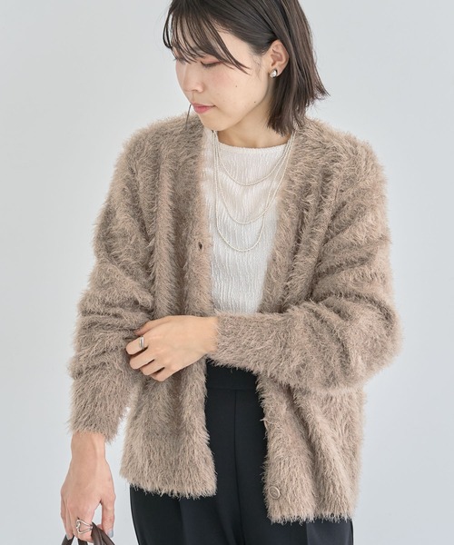 Green　Parks（グリーンパークス）の「シャギーVネックカーディガン（カーディガン/ボレロ・レディース・グレー/ホワイト系その他2/グレイッシュベージュ/ボルドー・FREE）」の4枚目の写真