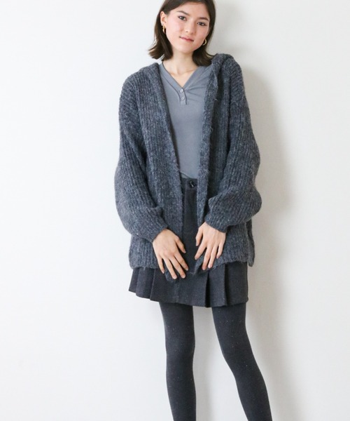 gossip!ロサンゼルス(ゴシップロサンゼルス)の「ローゲージ フーディカーディガン(カーディガン/ボレロ・レディース・オフホワイト/グレー・FREE)」の2枚目の写真