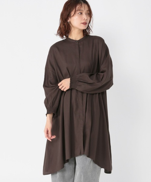 studio CLIP(スタディオクリップ)の「切り替えタックシャツチュニック(チュニック・レディース・ブラウン/カーキ/アイボリー・FREE)」の4枚目の写真
