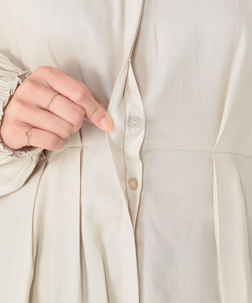 studio CLIP(スタディオクリップ)の「切り替えタックシャツチュニック(チュニック・レディース・ブラウン/カーキ/アイボリー・FREE)」の21枚目の写真