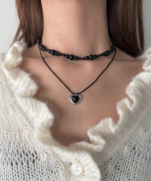 SANSeLF（サンセルフ）の「【SANSeLF】 ハートペンダントビーズチョーカー 2連デザイン saa25a142（ネックレス・レディース・ブラック・FREE）」の4枚目の写真