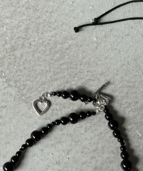 SANSeLF（サンセルフ）の「【SANSeLF】 ハートペンダントビーズチョーカー 2連デザイン saa25a142（ネックレス・レディース・ブラック・FREE）」の7枚目の写真