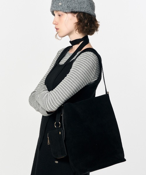 GENERAL IDEA（ジェネラルアイデア）の「【GENERAL IDEA】ポーチ付きワンショルダーバッグ / WOMAN ECO SUEDE SHOULDER BAG（ショルダーバッグ・レディース・カーキ/ブラック・FREE）」の6枚目の写真