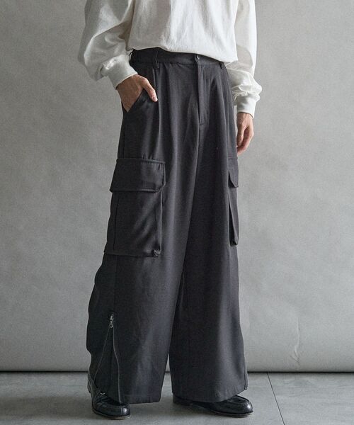 CRAFT STANDARD BOUTIQUE(クラフトスタンダードブティック)の「ダブルジョーゼットカーゴスラックス(その他パンツ・メンズ・ブラウン/チャコールグレー/ブラック・L/M/XL)」の2枚目の写真