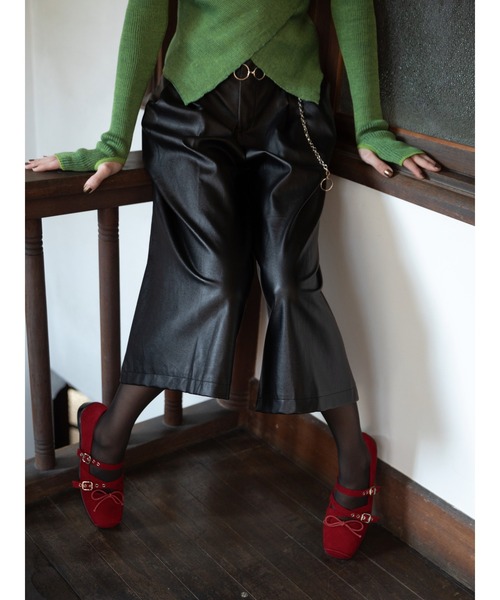 VACANCY（ヴァカンシー）の「ランダムストラップスクエアトゥフラットスニーカー（スニーカー・レディース・シルバー/ブラック/レッド・LARGE/MEDIUM）」の6枚目の写真