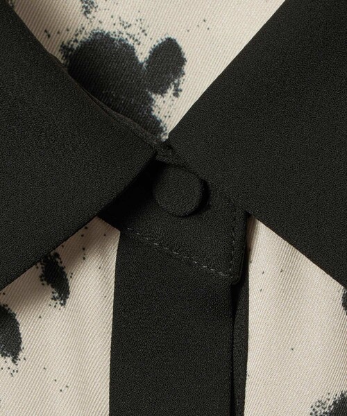 allureville（アルアバイル）の「OFFICINAバックプリーツブラウス（シャツ/ブラウス・レディース・アイボリー・2）」の12枚目の写真