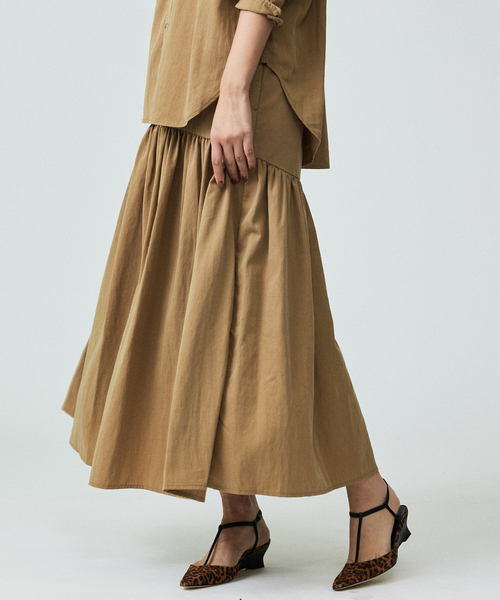 Rouge vif la cle（ルージュヴィフラクレ）の「【Le Melange/ル・メランジュ】テンセルナイロンツイルスカート / セットアップ着用可能【WEB限定】（スカート・レディース・オフホワイト/キャメル・フリー）」の2枚目の写真
