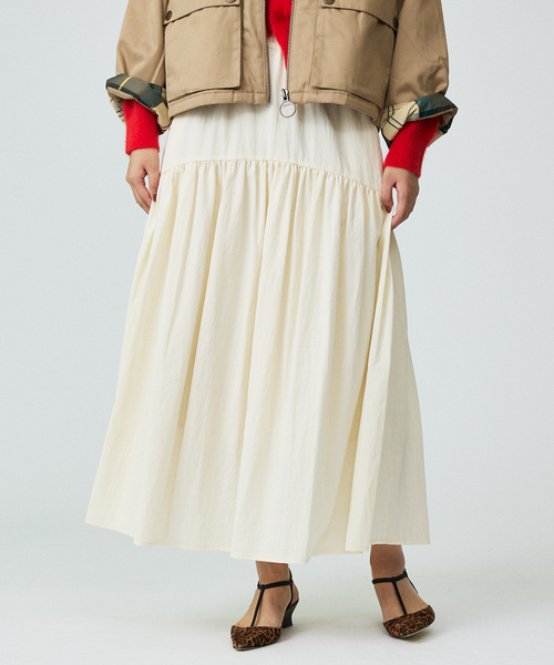 Rouge vif la cle（ルージュヴィフラクレ）の「【Le Melange/ル・メランジュ】テンセルナイロンツイルスカート / セットアップ着用可能【WEB限定】（スカート・レディース・オフホワイト/キャメル・フリー）」の4枚目の写真
