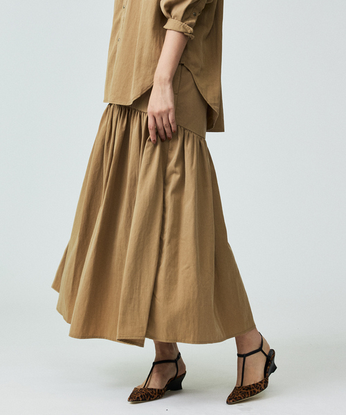 Rouge vif la cle（ルージュヴィフラクレ）の「【Le Melange/ル・メランジュ】テンセルナイロンツイルスカート / セットアップ着用可能【WEB限定】（スカート・レディース・オフホワイト/キャメル・フリー）」の9枚目の写真