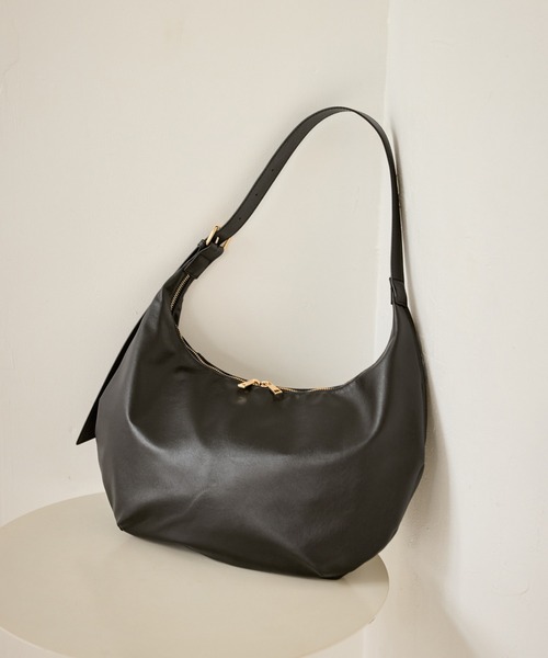 ROPE' PICNIC（ロペピクニック）の「デミルーンショルダーバッグ（ショルダーバッグ・レディース・ブラウン/ブラック/ベージュ系その他・FREE）」の2枚目の写真