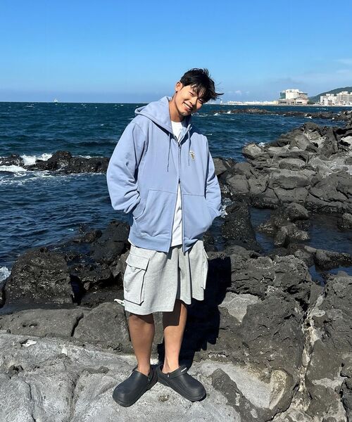 Wacky WiLLy(ワッキーウィリー)の「ベーシックロゴフードジップアップブルー(パーカー・レディース・その他・MEDIUM/LARGE/X-LARGE/X-SMALL/SMALL)」の8枚目の写真