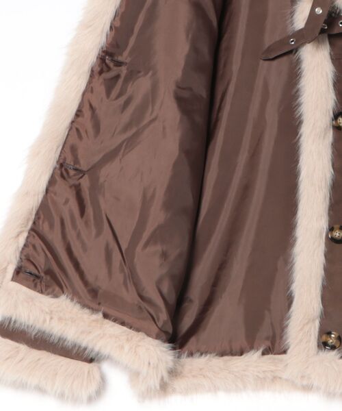 GORGE（ゴージ）の「《フェイクレザー×ファー切替》レディース ボタン留め ミドル丈ブルゾン アウター 秋冬（ブルゾン・レディース・ダークブラウン/ブラック・F）」の10枚目の写真