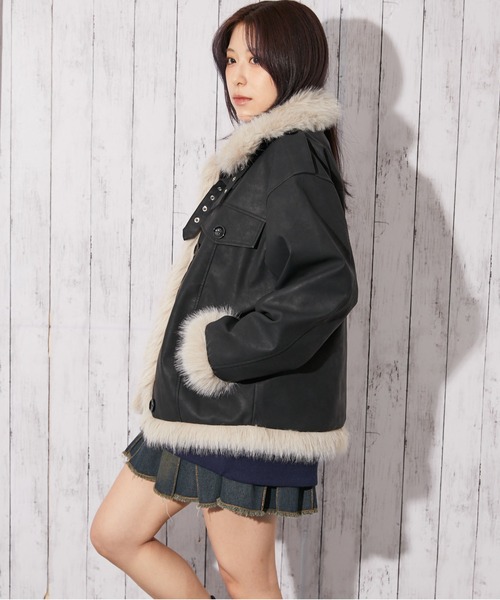 GORGE（ゴージ）の「《フェイクレザー×ファー切替》レディース ボタン留め ミドル丈ブルゾン アウター 秋冬（ブルゾン・レディース・ダークブラウン/ブラック・F）」の4枚目の写真