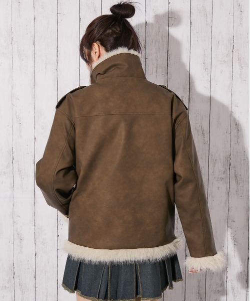 GORGE（ゴージ）の「《フェイクレザー×ファー切替》レディース ボタン留め ミドル丈ブルゾン アウター 秋冬（ブルゾン・レディース・ダークブラウン/ブラック・F）」の8枚目の写真