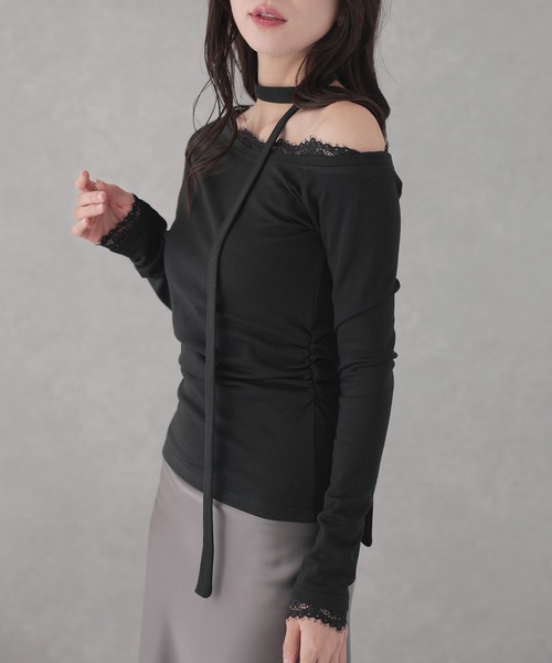 Lace Ladies(レースレディース)の「チョーカー リボン レース ワンショルダー トップス(Tシャツ/カットソー・レディース・ブラック/ホワイト/ブラウン・S/M)」の1枚目の写真