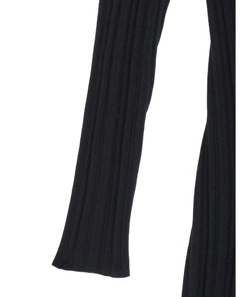 Ameri（アメリ）の「UND RANDOM RIB OFF SHOULDER KNIT DRESS（ドレス・レディース・ボルドー/ライトベージュ/ブラック・SMALL/MEDIUM）」の18枚目の写真