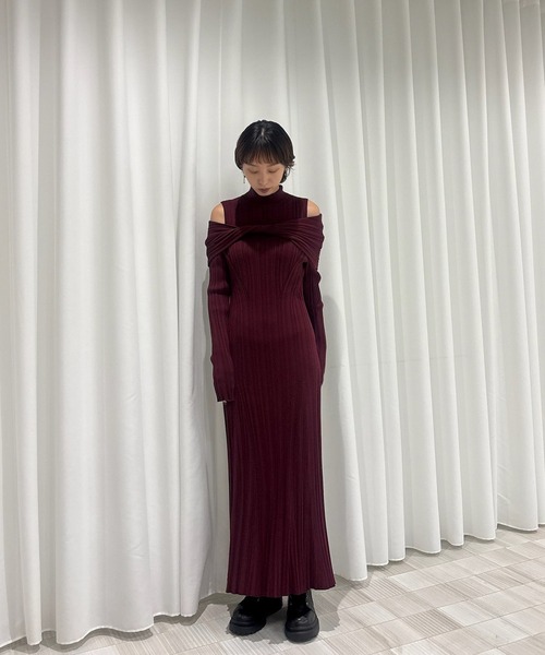 セール】UND RANDOM RIB OFF SHOULDER KNIT DRESS（ドレス）｜Ameri