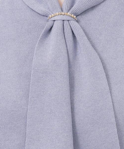 index（インデックス）の「ゴールドパーツ付きボウタイニット【洗濯機OK】《10col/XS～LL》（ニット/セーター・レディース・ホワイト系7/ベージュ系その他7/ピンク系1/ボルドー/ブルー系5/サックスブルー系7/チャコールグレー/ブラック系4/グレー系4/ブラウン系その他7・34/36/38/40/42）」の22枚目の写真