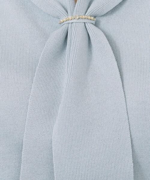 index（インデックス）の「ゴールドパーツ付きボウタイニット【洗濯機OK】《10col/XS～LL》（ニット/セーター・レディース・ホワイト系7/ベージュ系その他7/ピンク系1/ボルドー/ブルー系5/サックスブルー系7/チャコールグレー/ブラック系4/グレー系4/ブラウン系その他7・34/36/38/40/42）」の15枚目の写真