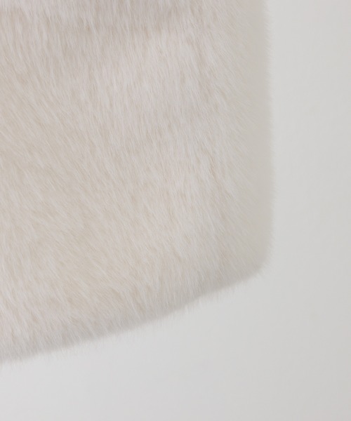 one after another NICE CLAUP（ワンアフターアナザーナイスクラップ）の「【Holiday collection】フェイクファーミドルコート（その他アウター・レディース・アイボリー/ブラック/グレー・FREE）」の13枚目の写真