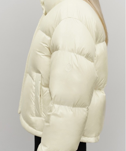 MARITHE + FRANCOIS GIRBAUD(マリテフランソワジルボー)の「W GLOSSY CROP DOWN JACKET(ダウンジャケット/コート・レディース・Silver/アイボリー/Black・SMALL/MEDIUM)」の15枚目の写真