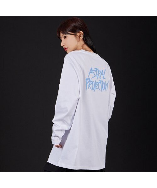 ASTRAL PROJECTION（アストラルプロジェクション）の「グラフィティレタリングオーバーサイズロングスリーブTシャツ_ホワイト（Tシャツ/カットソー・メンズ・その他・LARGE/MEDIUM/X-LARGE/XX-LARGE）」の3枚目の写真
