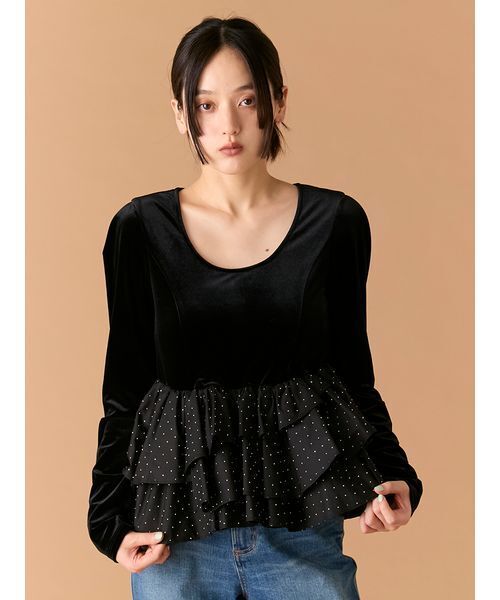 LILY BROWN（リリーブラウン）の「ベロアペプラムフリルトップス（Tシャツ/カットソー・レディース・チャコールグレー/ブラック/ホワイト・F）」の2枚目の写真