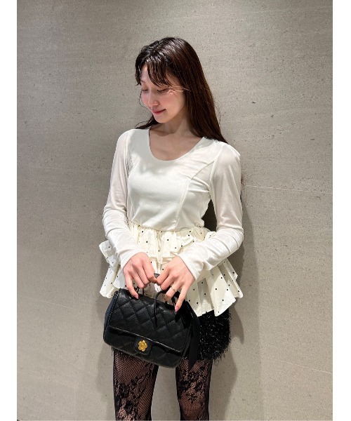 LILY BROWN（リリーブラウン）の「ベロアペプラムフリルトップス（Tシャツ/カットソー・レディース・チャコールグレー/ブラック/ホワイト・F）」の11枚目の写真