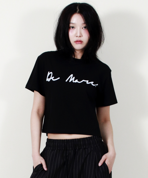 DEMARC(ドゥマーク)の「ROUGH WRITING TEXT-LOGO CROP T-SHIRT BLACK(Tシャツ/カットソー・レディース・その他・MEDIUM/LARGE)」の5枚目の写真